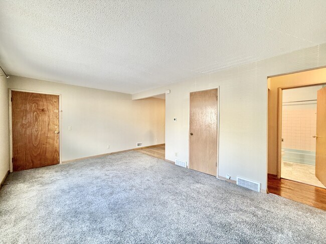 Foto del edificio - 625 Vera Ct