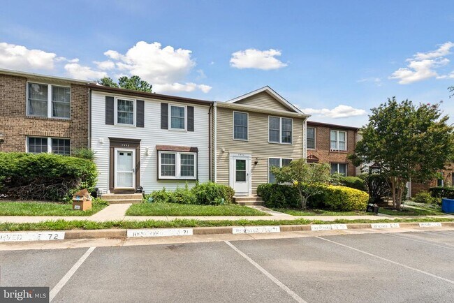 Foto del edificio - 7994 Tyson Oaks Cir