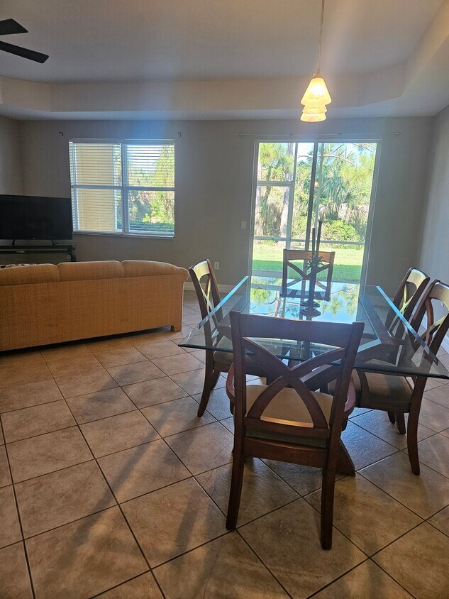 Building Photo - 16114 Via Solera Cir