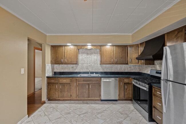 Building Photo - 1039 N Harlem Ave