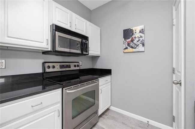 Foto del edificio - 1000 Providence Pl