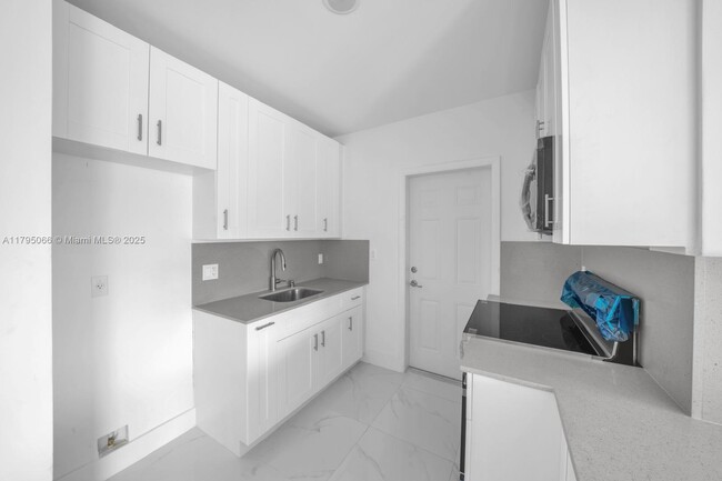 Building Photo - 450 Beacom Blvd