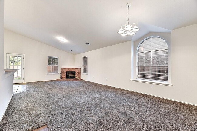 Building Photo - 10516 Beard Ave