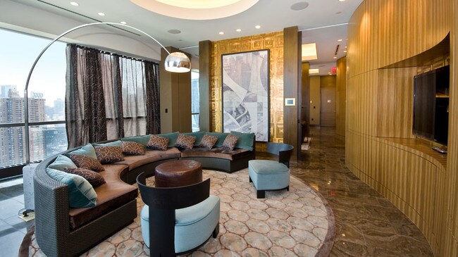 Foto del edificio - 505 W 37th St