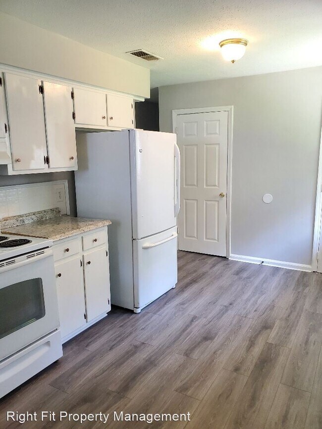 Foto del edificio - 3 br, 1 bath House - 4954 Bonnybrook Way