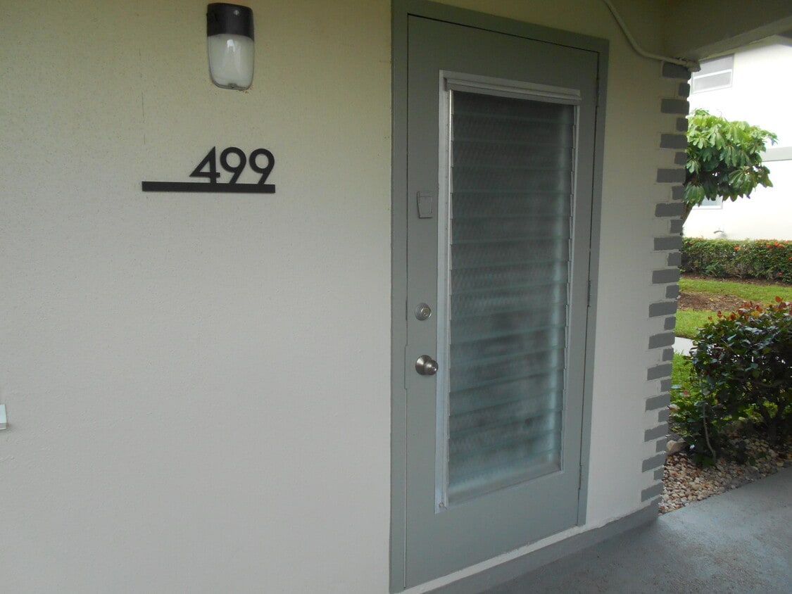 Primary Photo - 499 Monaco Blvd