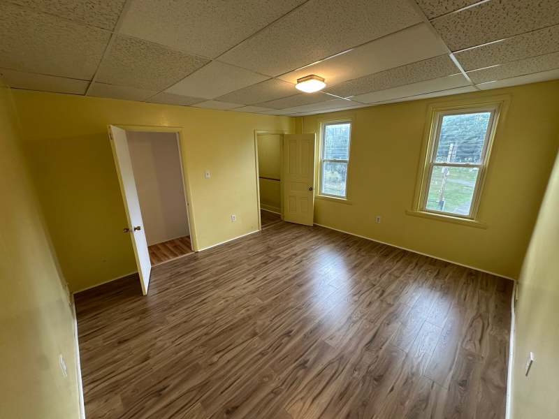 Foto principal - 473 N River St