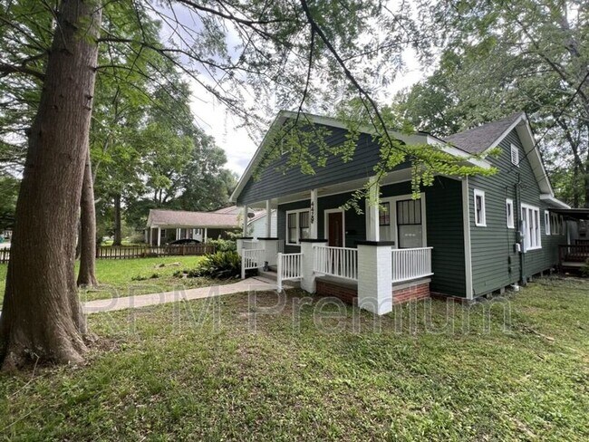 Foto del edificio - 4429 39th St