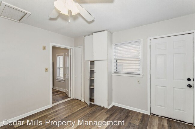 Building Photo - 2 br, 1 bath House - 724 S. Poplar