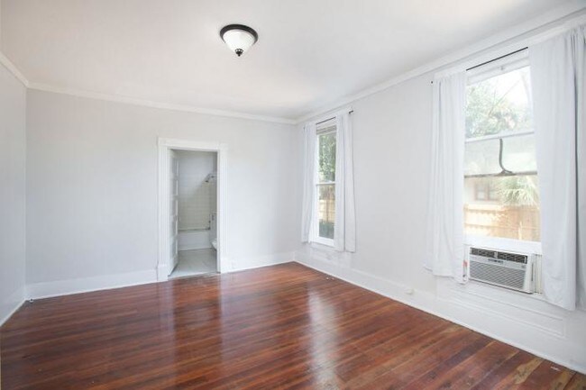 Building Photo - 1 bedroom in Deland FL 32720