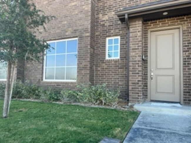 Foto del edificio - For Lease - 2905 Dornoch - Odessa TX