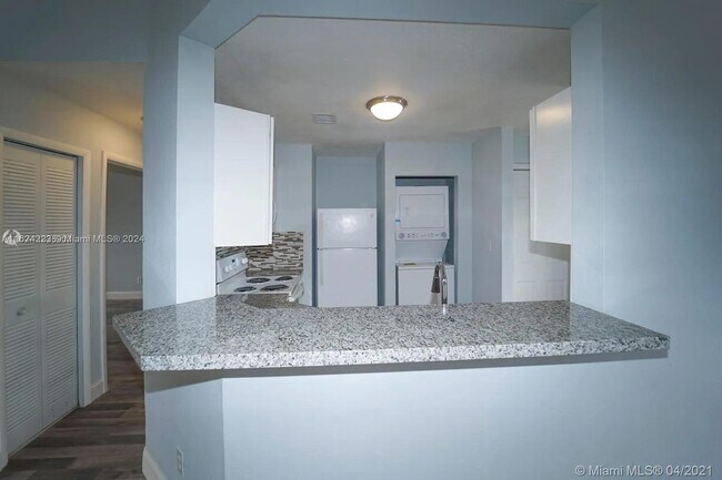 Foto del edificio - 3477 NW 44th St