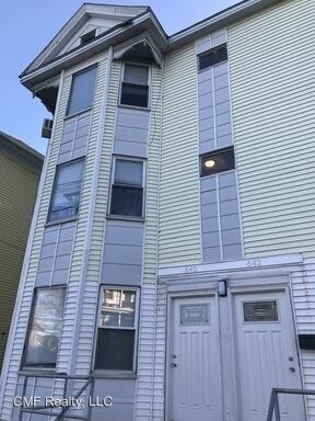 Primary Photo - 640 Smith St