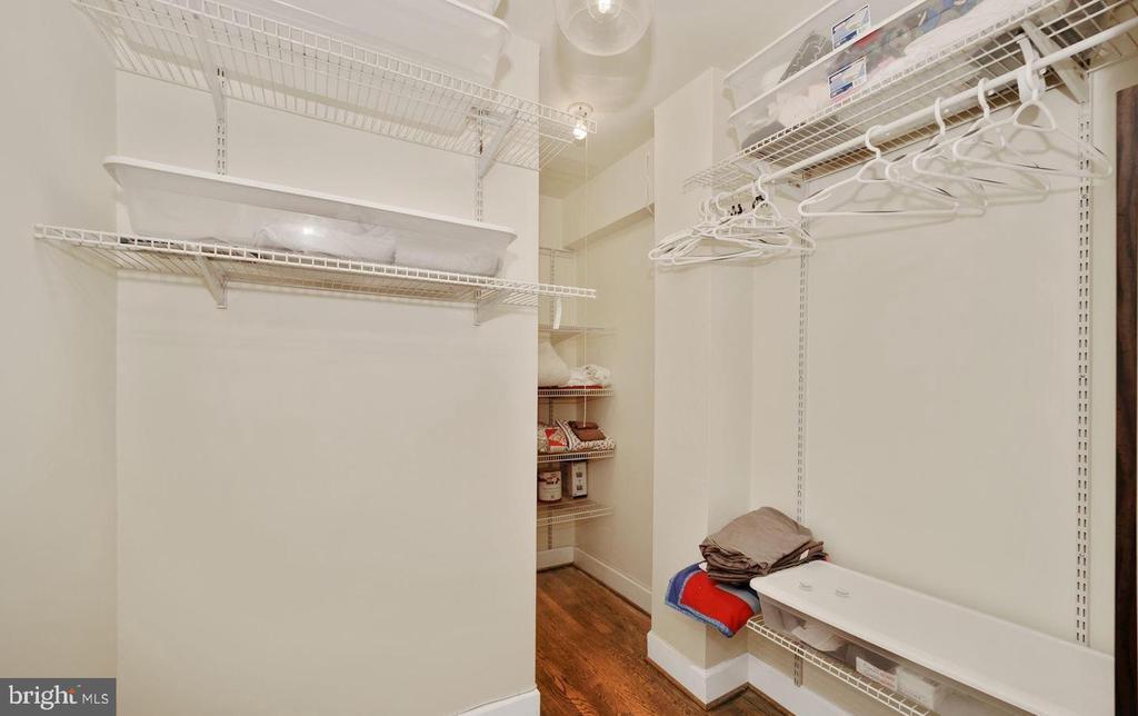 Foto principal - 3051 Idaho Ave NW