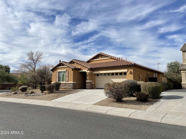 Foto del edificio - 23130 N 40th Pl