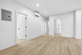 Building Photo - 36 Dunwoodie St