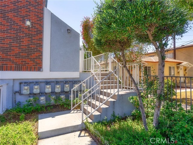 Building Photo - 1706 Grismer Ave