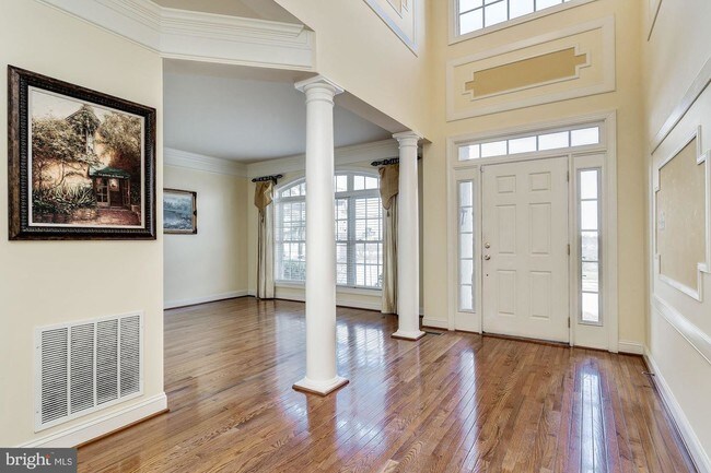 Foto del edificio - 7403 Thames River Dr