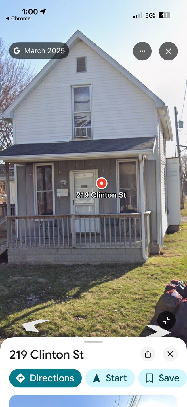 Building Photo - 219 Clinton St