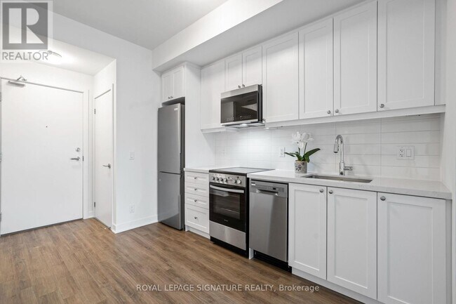 Building Photo - 51 Clarington Blvd