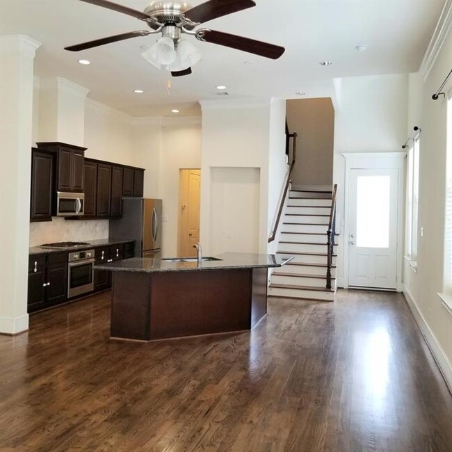 Foto del edificio - 1035 E 28th St