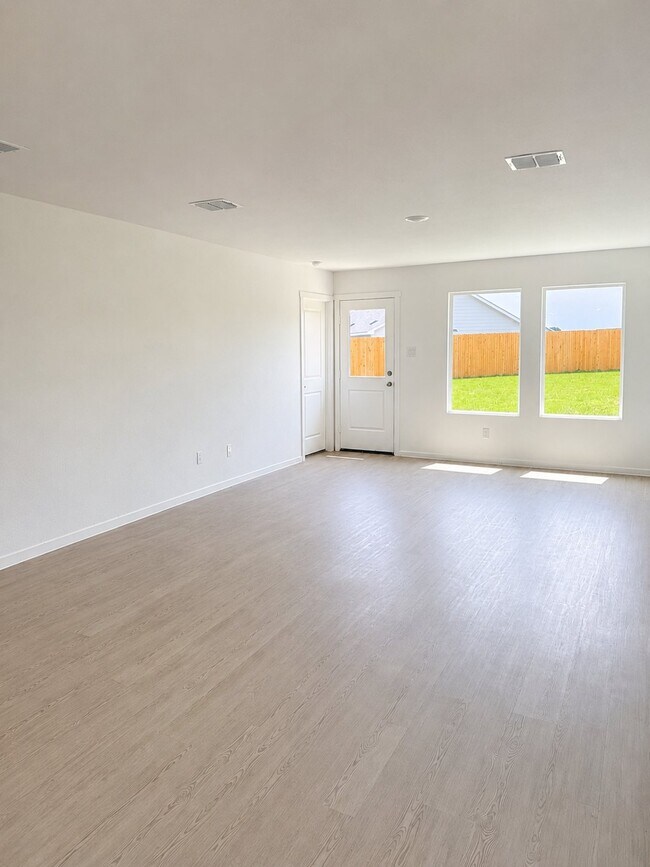 Foto del edificio - 427 Bower Dr