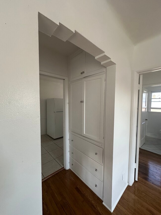 Linen and storage - 1444 S Ogden Dr