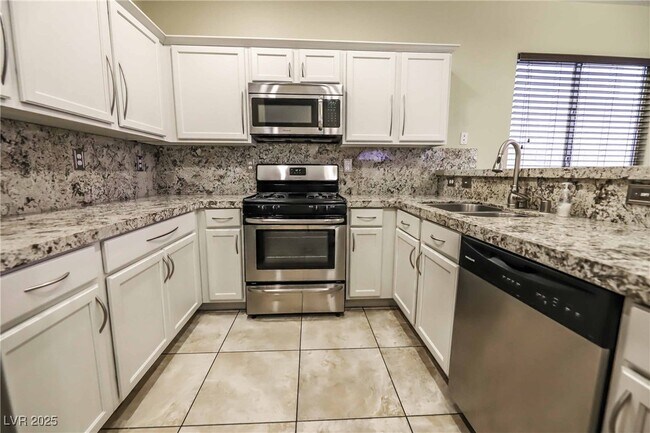 Foto del edificio - 8936 Bentonville Ct