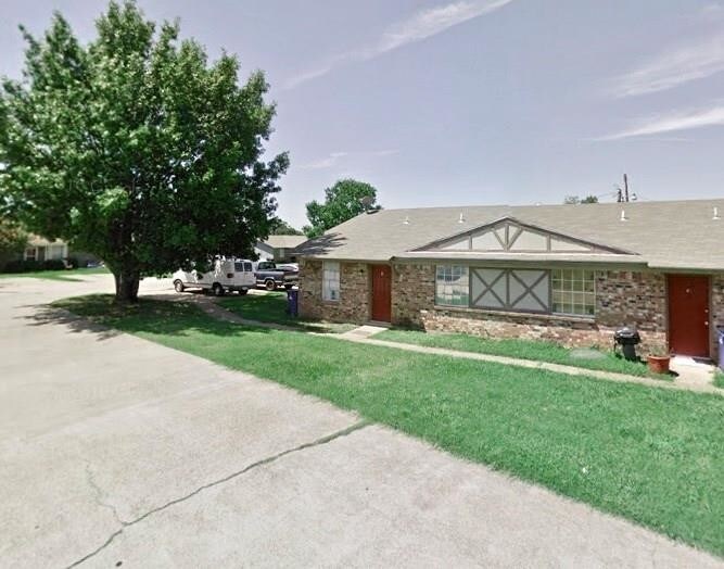 Foto principal - 201 Pine Meadow Dr