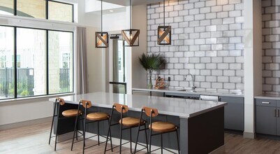 Building Photo - 12111 S Main St