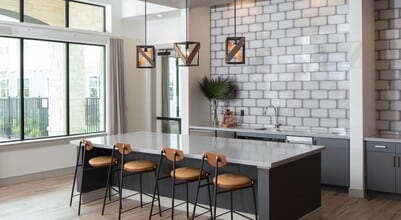 Building Photo - 12111 S Main St