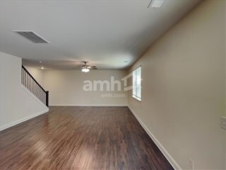 Foto del edificio - 7218 Garrett Ct