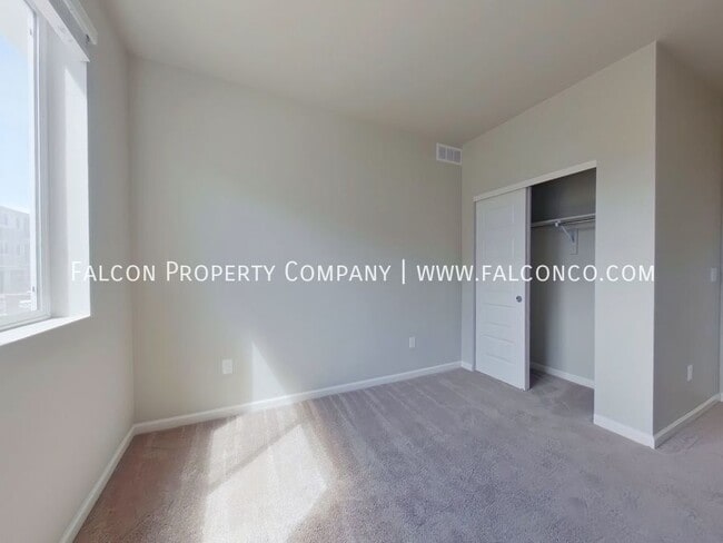 Building Photo - 3760 Presidio Point