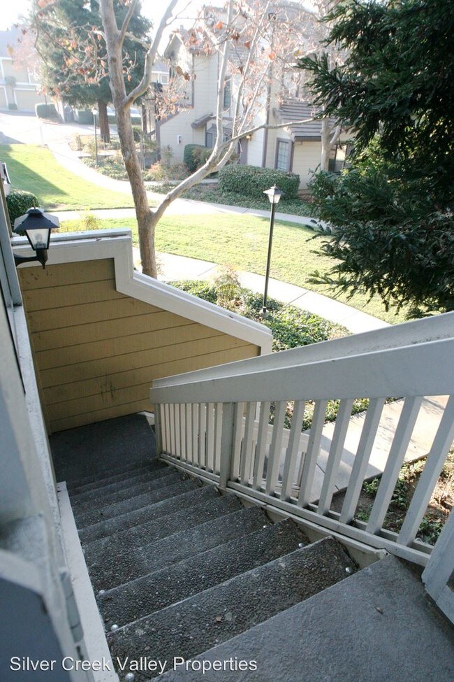 Building Photo - 2 br, 2 bath House - 2885 Buena Crest Ct