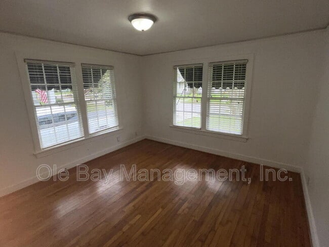 Foto del edificio - 108 S Fulton St