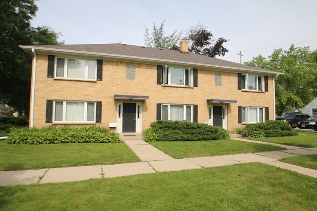 Building Photo - 2311 N 80th St