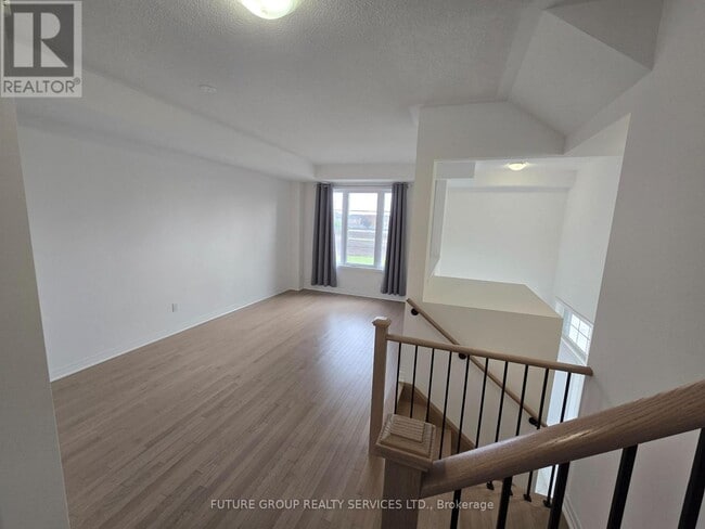 Photo du bâtiment - 62 Morrison Cres