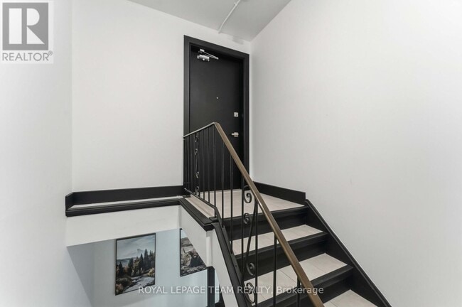 Building Photo - 204 Donald St