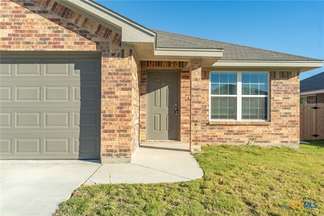 Building Photo - 107 Lost Trl