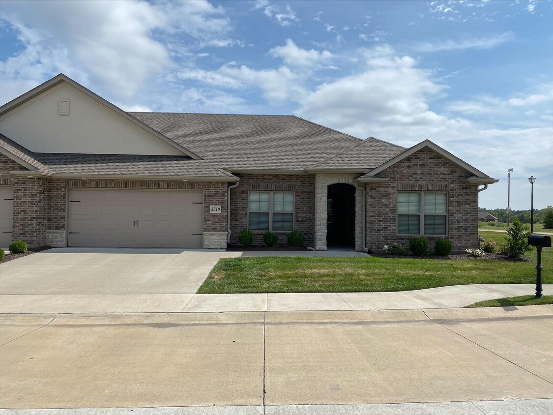 Primary Photo - 5610 Bower Ln