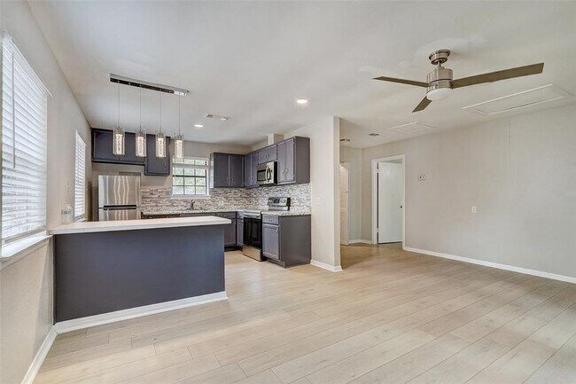 Foto del edificio - 1806 Dixie Ln