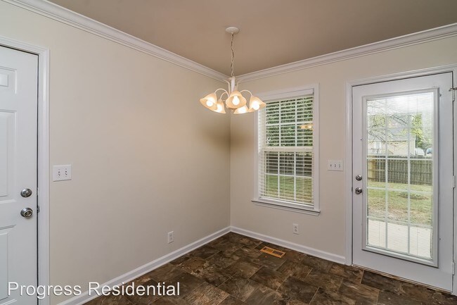 Building Photo - 1527 Dodd Trl