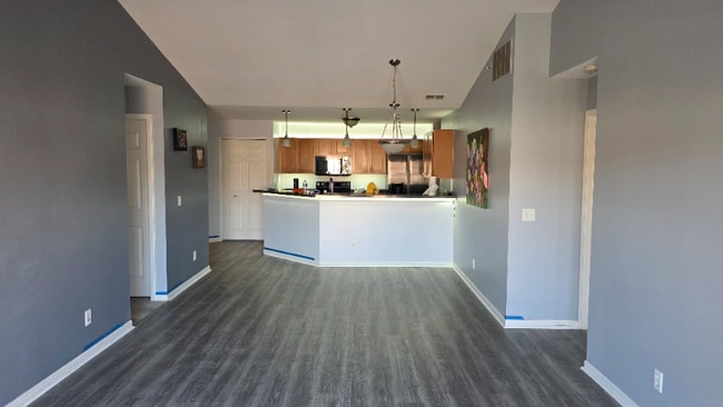 Building Photo - 2393 Arcadia Dr