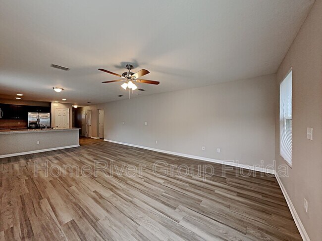 Building Photo - 1384 Sarahs Landing Dr