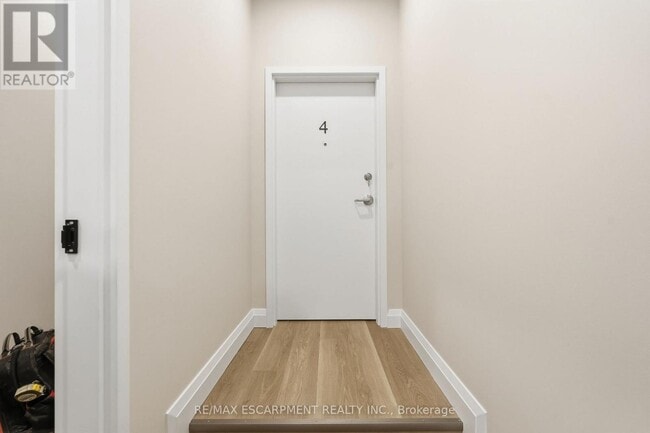 Photo du bâtiment - 231 Park St N