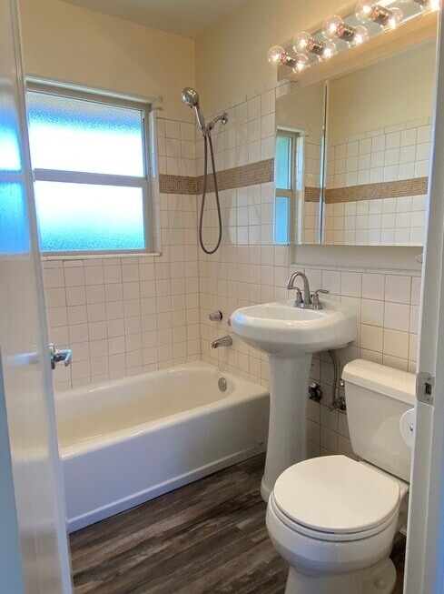 Bathroom - 323 Bond St