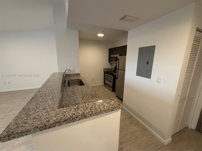 Building Photo - 1801 SW 32nd Ave