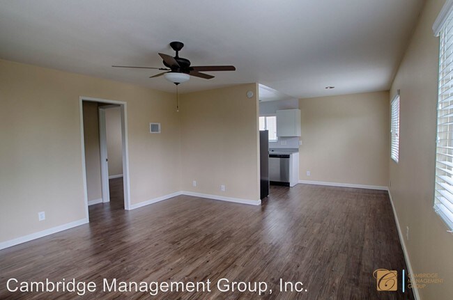 Building Photo - 510 N Clementine St