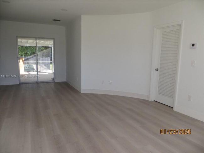 Building Photo - 7435 SW 22nd St