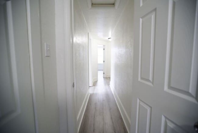 Building Photo - LEASE TO OWN $1,450 MO